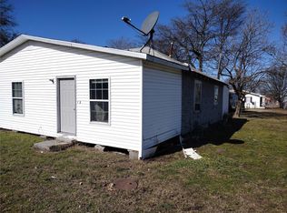 102 W Railroad St, Gideon, MO 63848