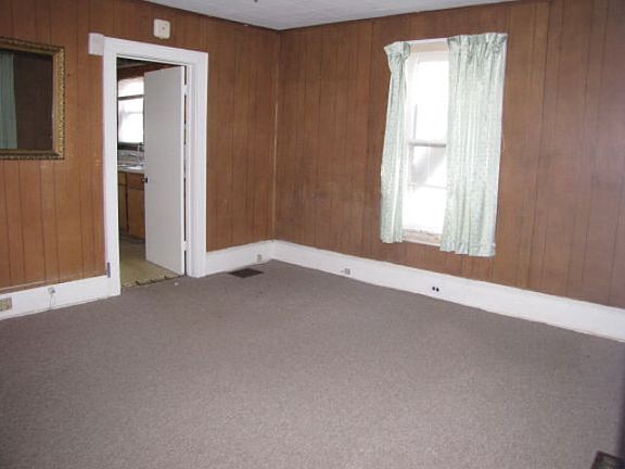 2nd image of 185 N 22nd St