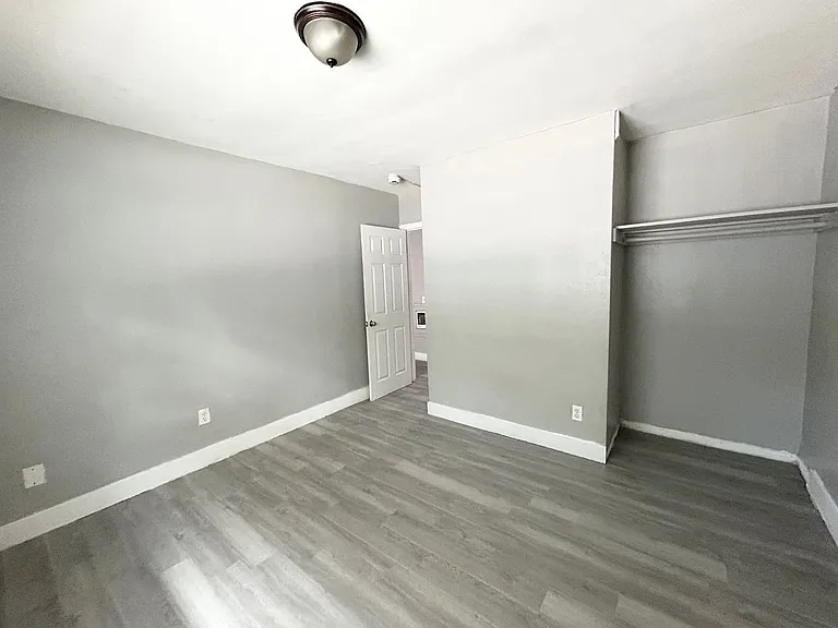 430 N Charles St #9 — Photo 8