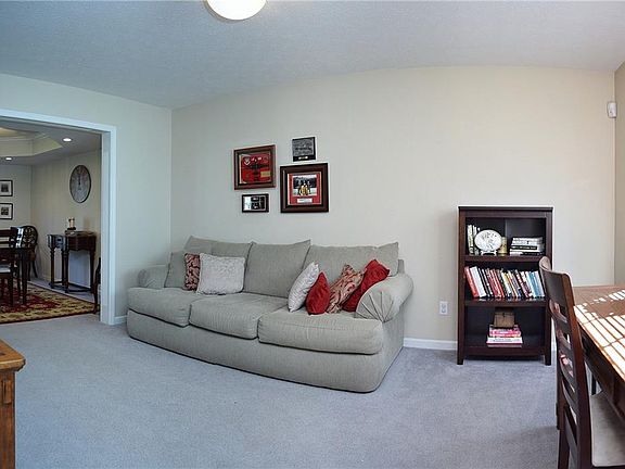 3rd image of 335 S Garden Grace Dr