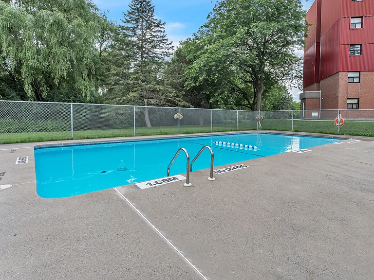 480 Canatara Ct — Photo 24