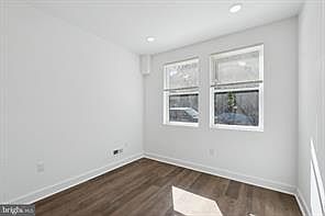 3rd image of 4237 Mantua Ave #1