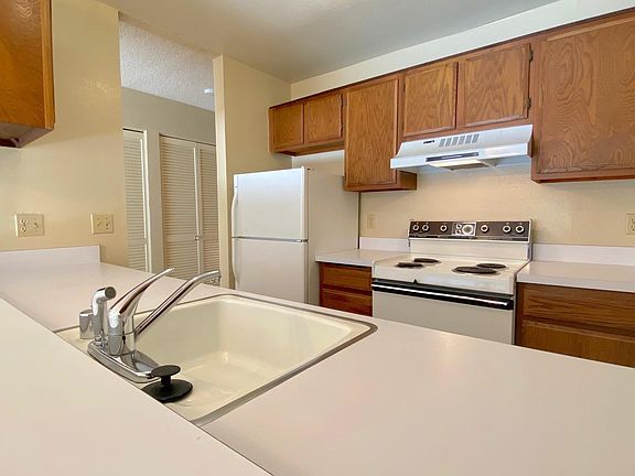 4th image of 1685 Bayridge Way APT 214
