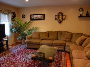 7859 Heatherton Ln, Potomac, MD 20854