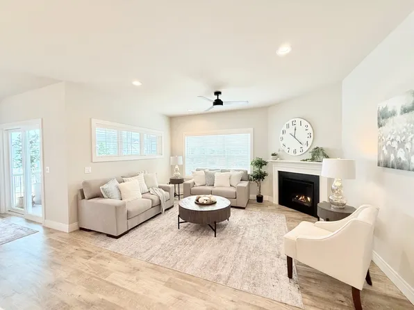Unit 1.2 Bellflower, Deforest, WI 53532