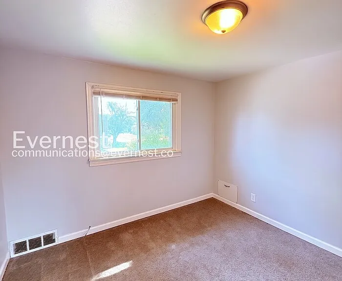 15378 Meyers Rd — Photo 12