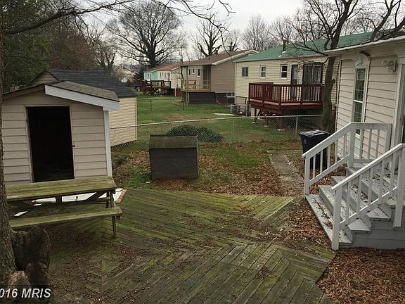 4th image of 7009 Helena Pl