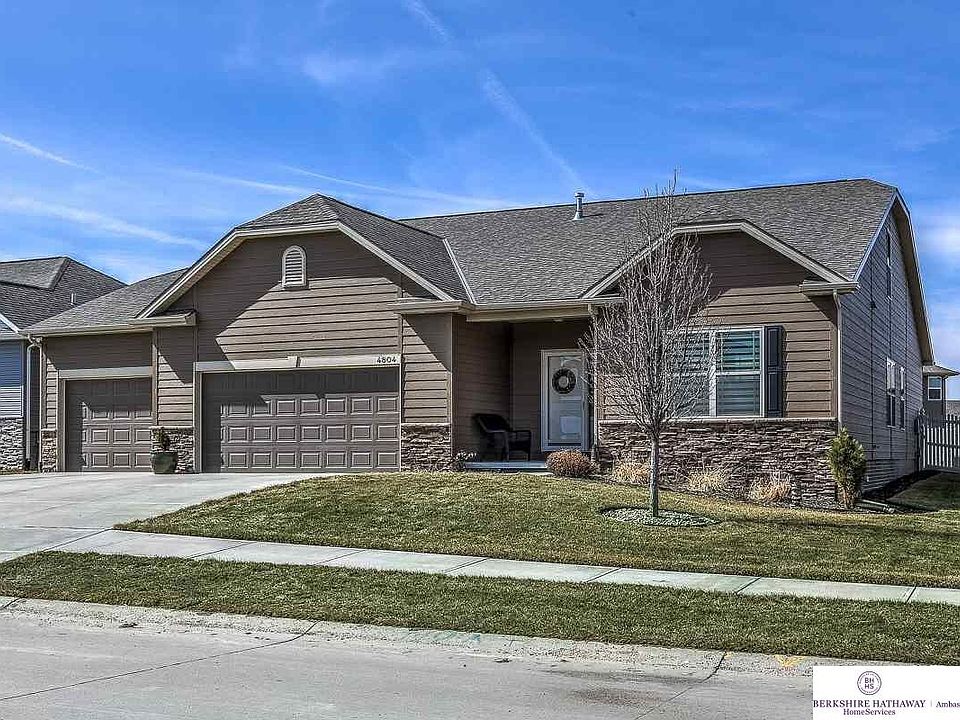 1st image of 4804 N 204th Ave