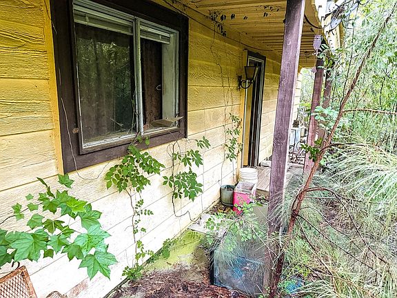 2nd image of 272 Head St