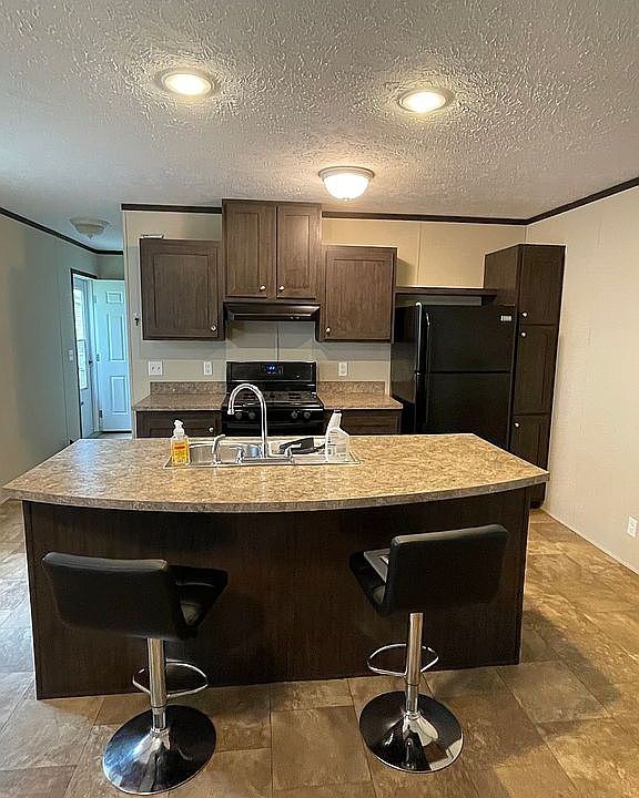 1st image of 50 Friendship Dr NW