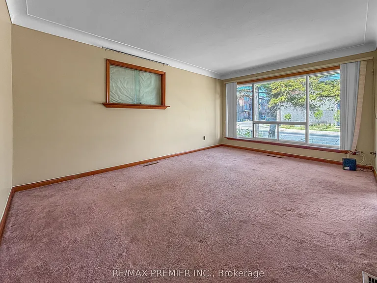 610 Woodward Ave #MAIN — Photo 4