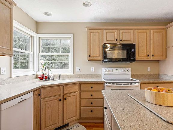 4th image of 3154 Silver Farms Ln