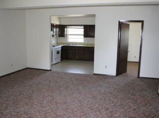 102 Cedar Dr #17, Waverly, IA 50677