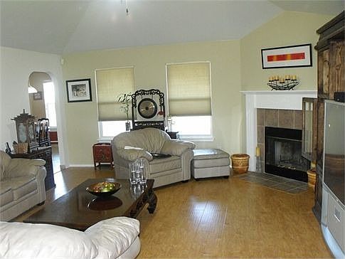5th image of 4802 Water Oak Dr