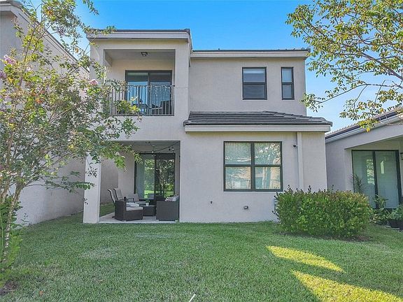 5th image of 304 NW 36th Ave