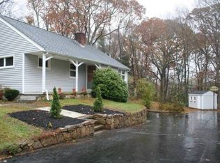 11 Baseview Ct, Uncasville, CT 06382