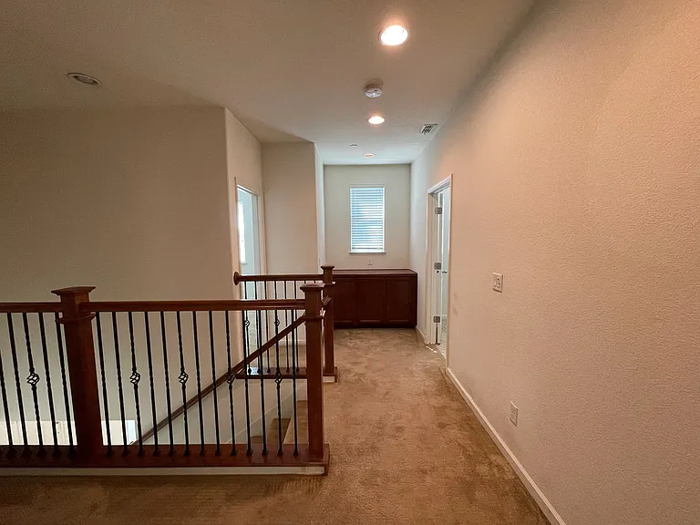 130 Barnhill Dr — Photo 7