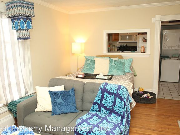 2nd image of 606 Gillespie Ave APT 6