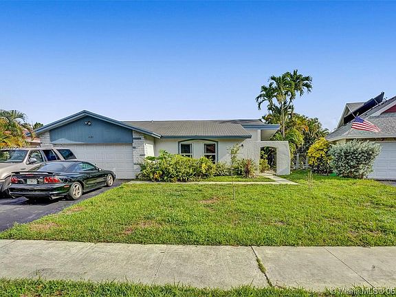 2nd image of 9630 NW 32nd Mnr