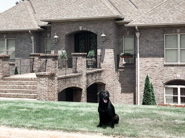 13811 Burks Pkwy