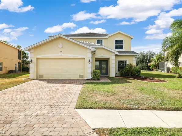 2201 Cape Heather Cir, Cape Coral, FL 33991