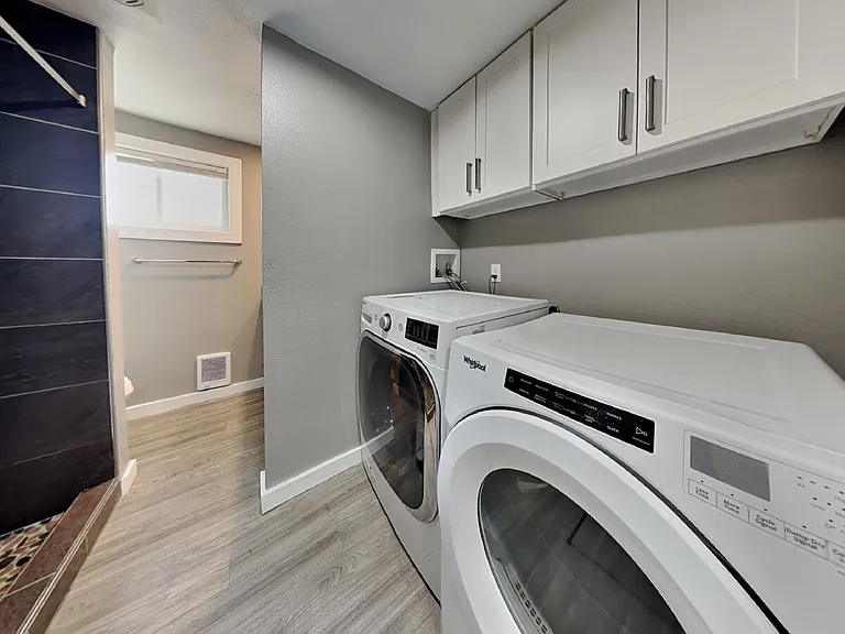 1105 S Woodlawn St #1 — Photo 5
