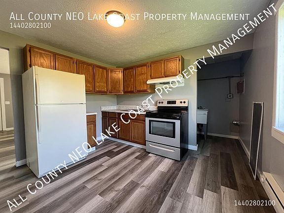 4th image of 1372 Massachusetts Ave