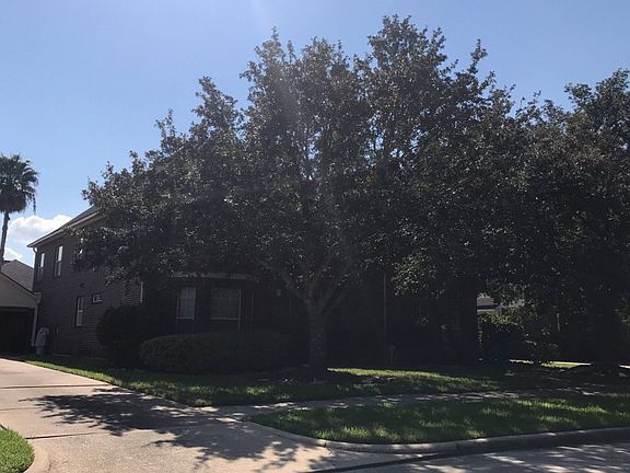 3rd image of 22519 Bridgehaven Dr