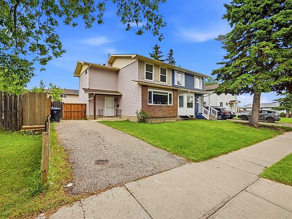 3rd image of 5608 S Rundlehorn Dr NE
