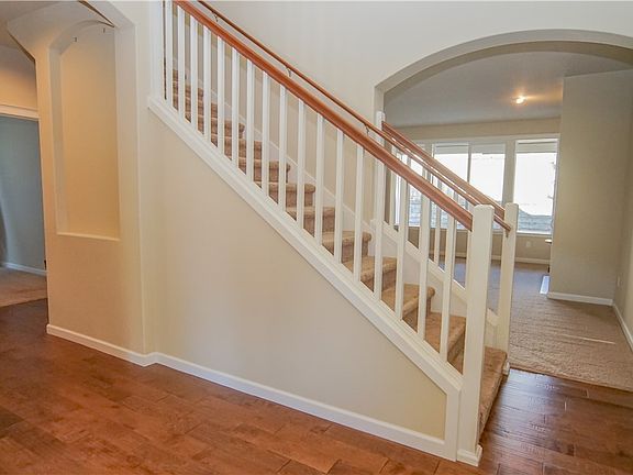 4th image of 4228 Dudley Dr NE