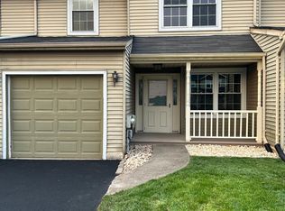 6 Pebble Ct, Holland, PA 18966