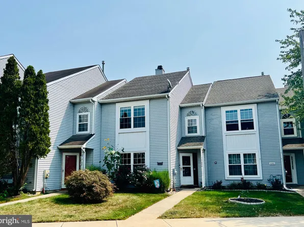 444 Longfellow Dr, Williamstown, NJ 08094