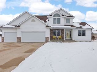 1820 Agate Cir, Marion, IA 52302