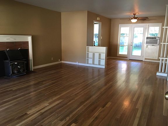 3rd image of 3940 La Verne Way