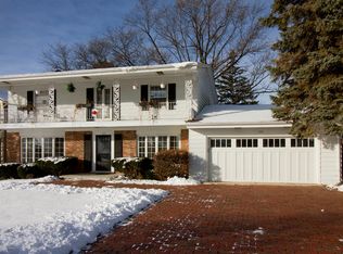 106 Exmoor Ave, Glen Ellyn, IL 60137