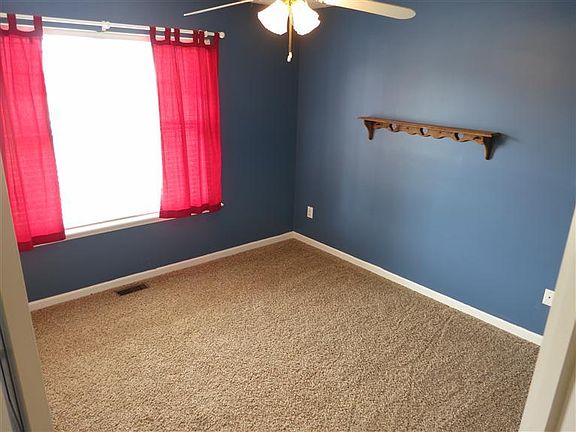 4th image of 577 Southbrook Dr