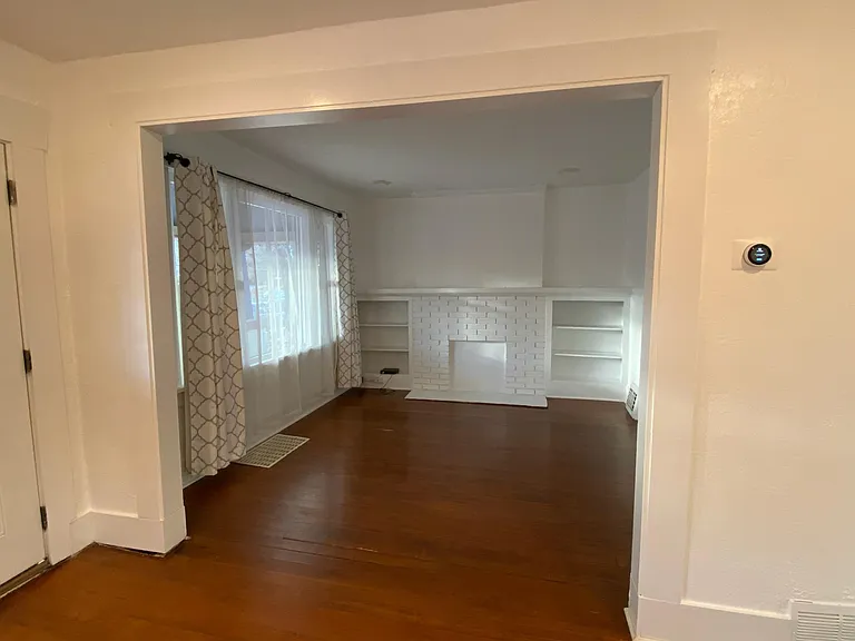 715 S Green St — Photo 10