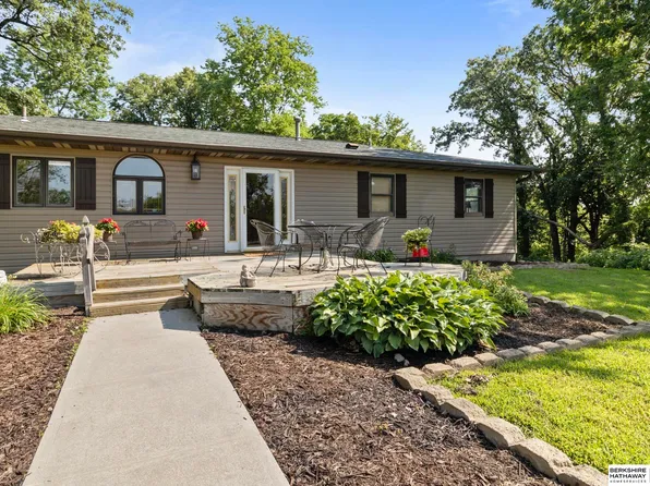 4209 E McKelvie Rd, Plattsmouth, NE 68048
