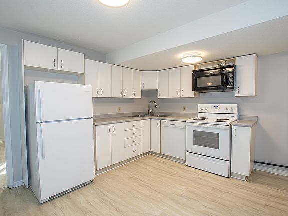 2nd image of 14 Douglas Ave
