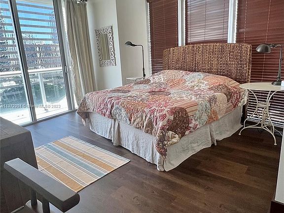 4th image of 495 Brickell Ave #121