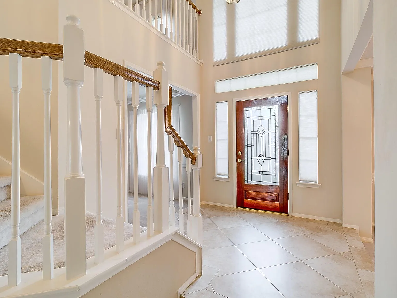 5 bed, 3.5 bath, 3550 sqft, $2,950 — Photo 3