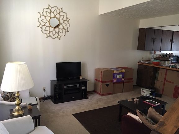 4th image of 2907 W John St APT 3