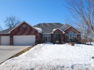 1051 Dunbar Way, Saint Paul, MN 55115