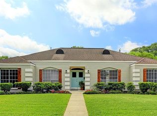 6139 Queensloch Dr, Houston, TX 77096