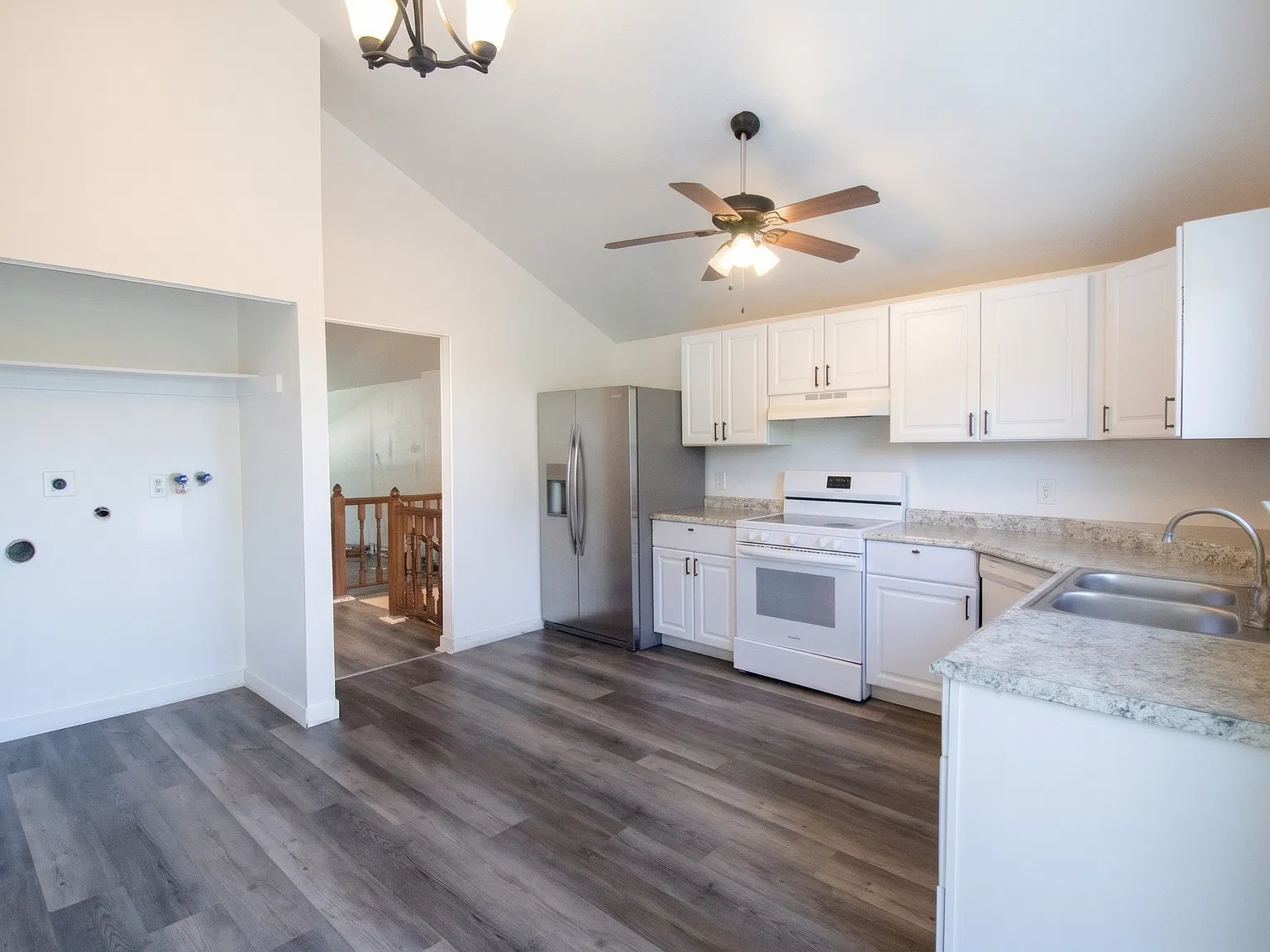 2 bed, 1.5 bath, 1428 sqft, $1,975 — Photo 2