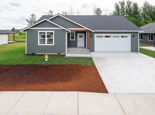 922 Crimson Ct, Nooksack, WA 98276