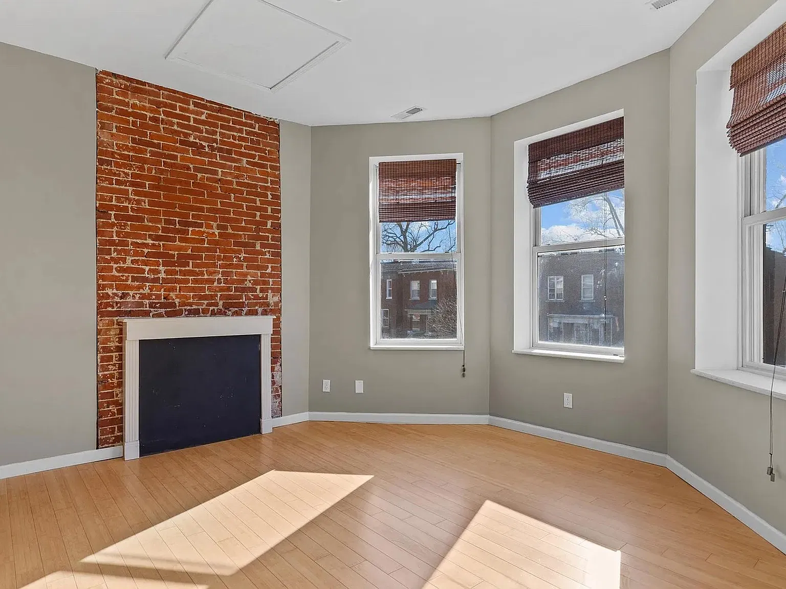 3 bed, 1428 sqft, $5,000 — Photo 4
