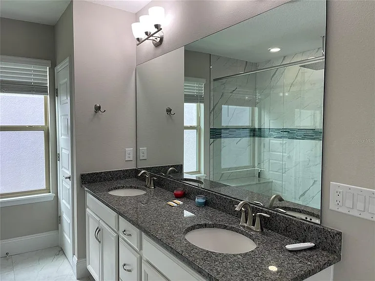 10194 Atwater Bay Dr — Photo 16