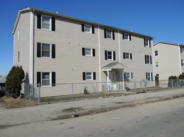 172 Perry Ave APT 3B, Worcester, MA 01610