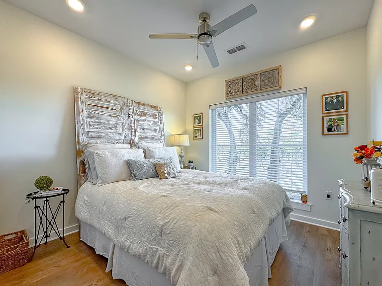 223 N Donalson St #34 — Photo 11